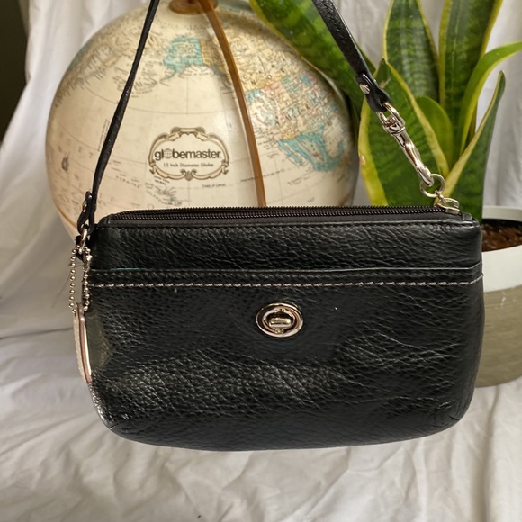 Coach wristlet - Picture 6 of 6